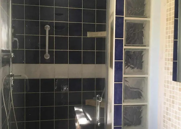 Maisonnette En Foret A 5min Du Centre Сasa de vacaciones