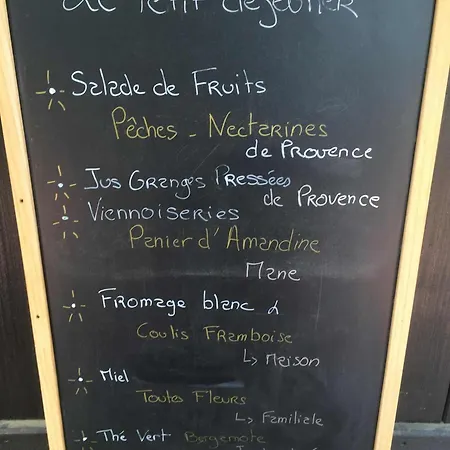 Maisonnette En Foret A 5min Du Centre *