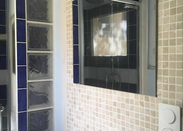 Feriehus Maisonnette En Foret A 5min Du Centre Forcalquier